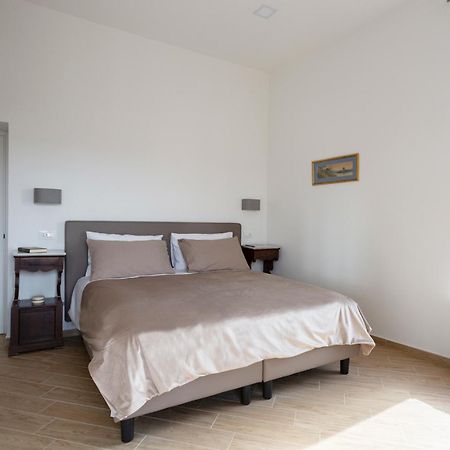 Отель Residenza 33 Неаполь Экстерьер фото
